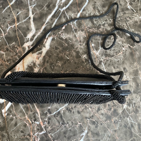 Beaded bag with hand and shoulder/ cross body ability - Picture 4 of 5